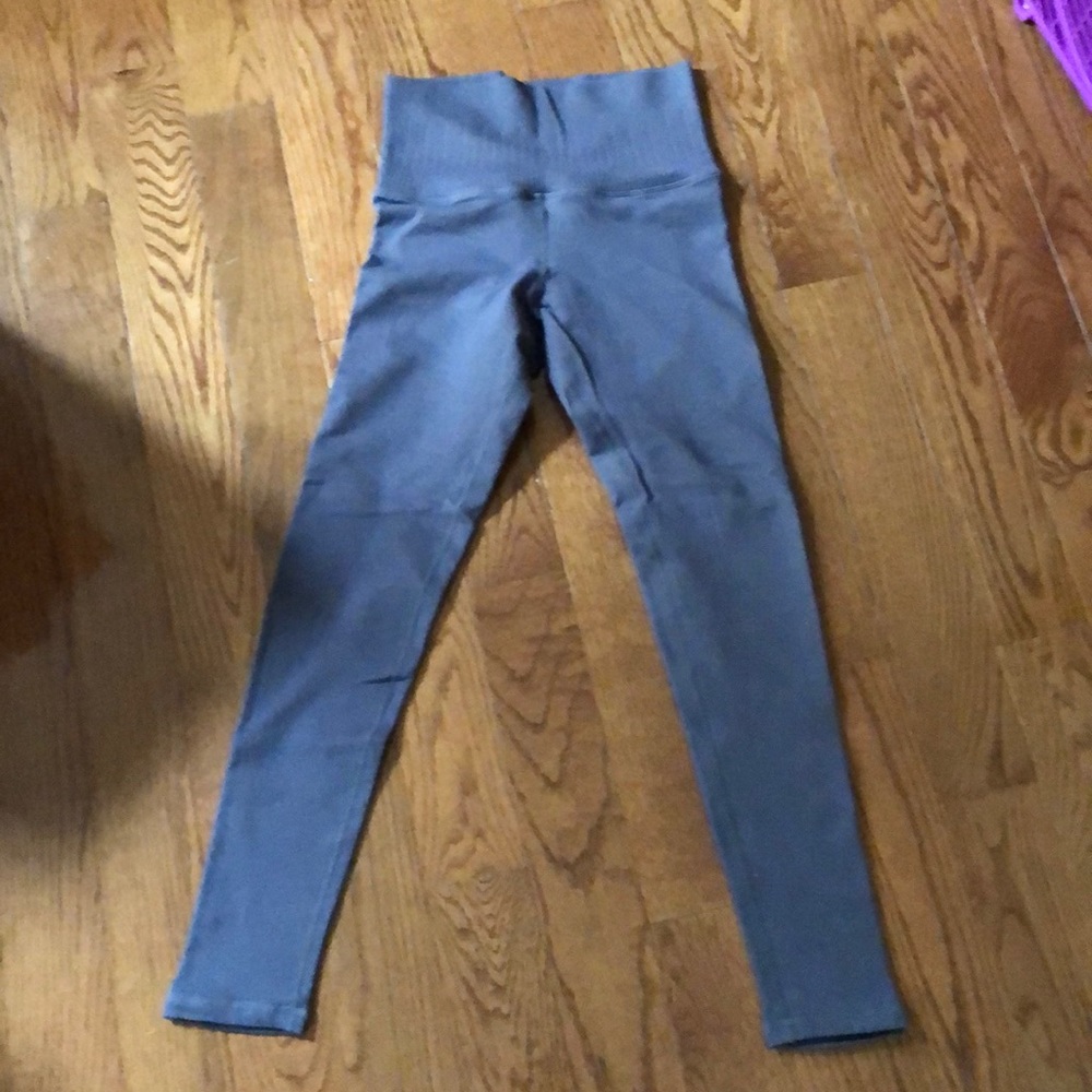 Avocado Universal Legging